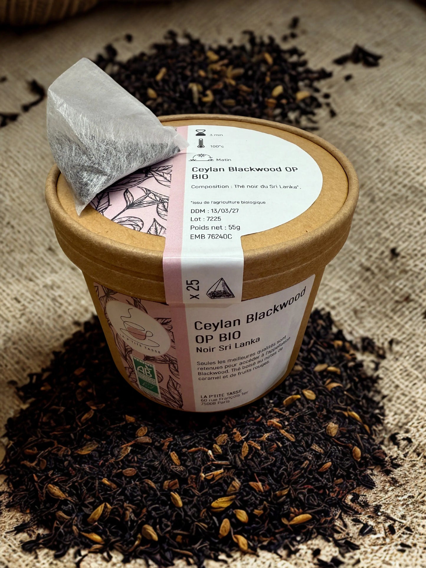 Thé noir Ceylan Blackwood OP Bio en infusette La P’tite Tasse – thé noir biologique de Ceylan, aux notes riches et corsées, idéal pour une dégustation authentique et pleine de caractère.