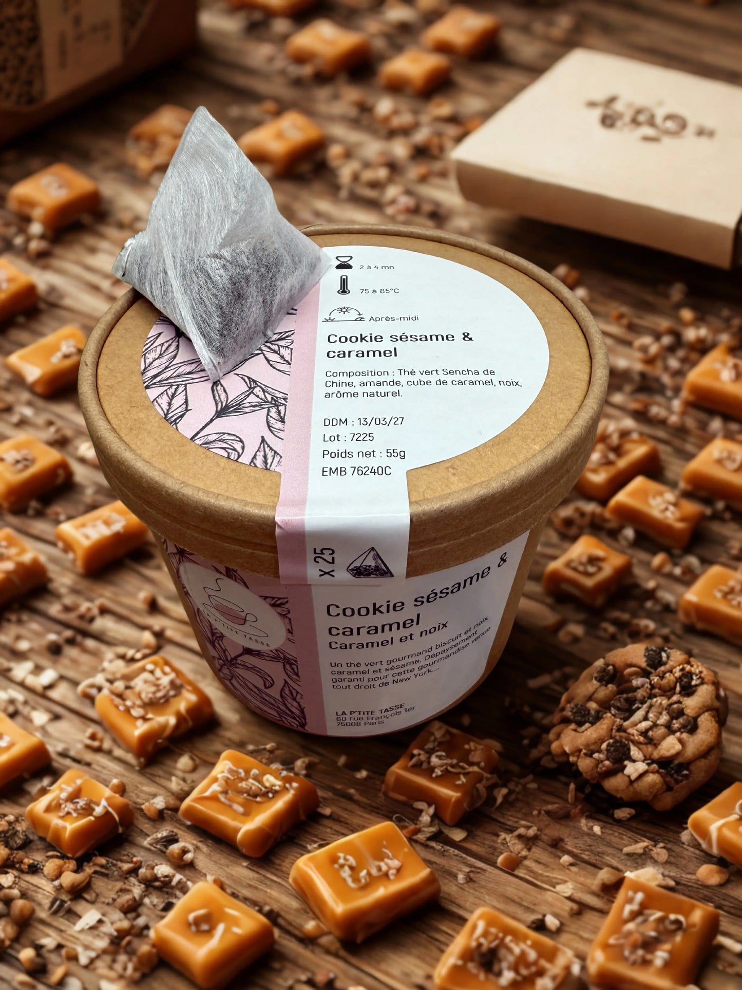 infusion Cookie Sésame Caramel en infusette La P’tite Tasse – mélange gourmand aux saveurs réconfortantes de caramel et de sésame, rappelant un cookie fraîchement sorti du four.