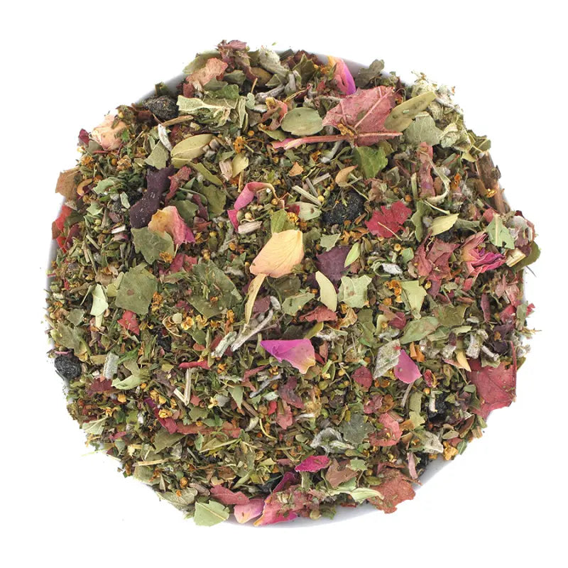 Infusion Phytogyne Bio La P’tite Tasse – mélange 100 % biologique de plantes naturelles, spécialement formulé pour le bien-être féminin, présenté dans un emballage sobre et élégant.